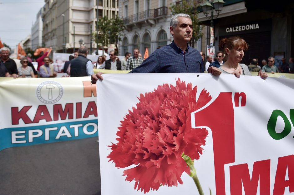 Tarptautinę darbo dieną pasaulyje – audringos demonstracijos