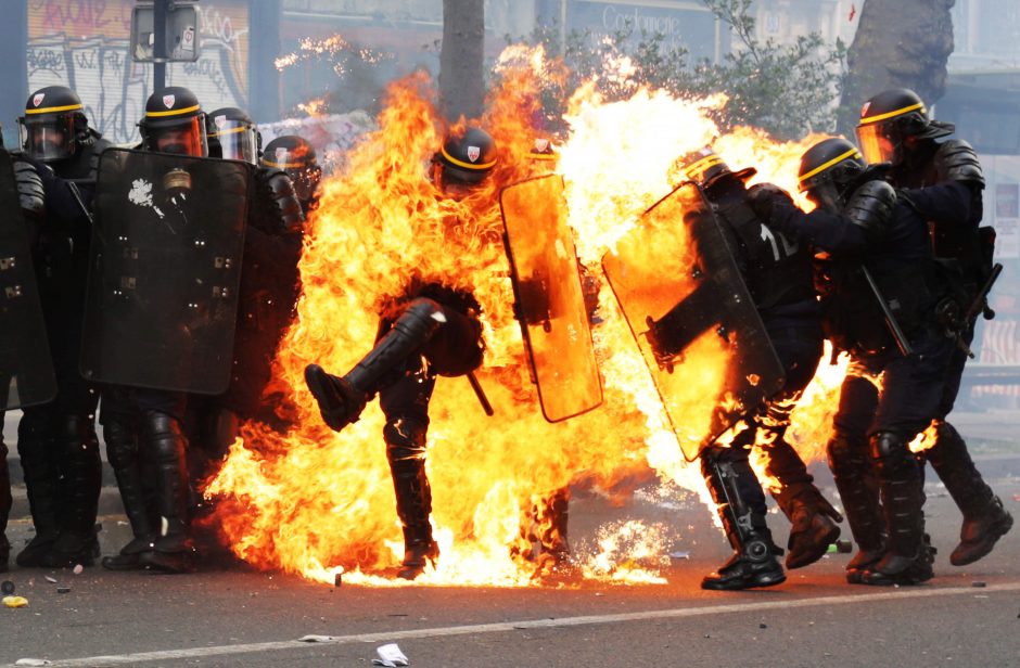 Tarptautinę darbo dieną pasaulyje – audringos demonstracijos