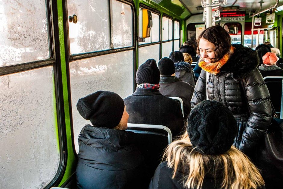 Sušalusi keleivė: važiuodama drebu ir svajoju apie šiltą arbatą