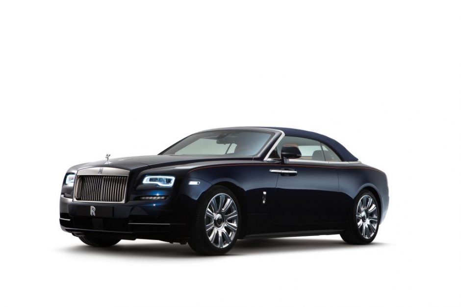 „Rolls-Royce“ pristatė „seksualiausią“ modelį – prabangų kabrioletą „Dawn“