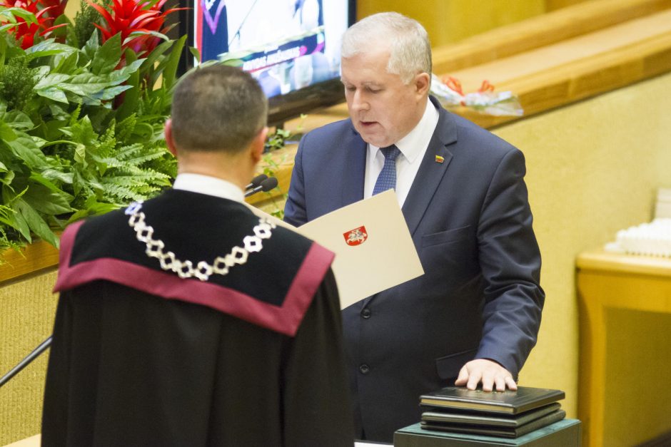 Naujasis Seimas pradėjo pirmąjį posėdį