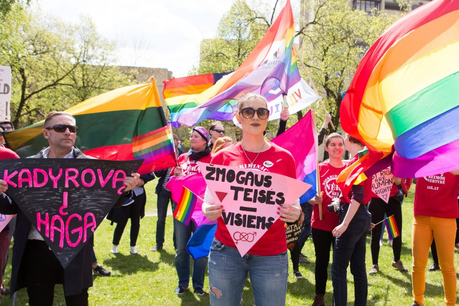 Gėjų lyga protestavo dėl žmogaus teisių Čečėnijoje