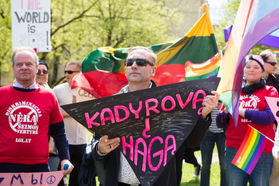 Gėjų lyga protestavo dėl žmogaus teisių Čečėnijoje