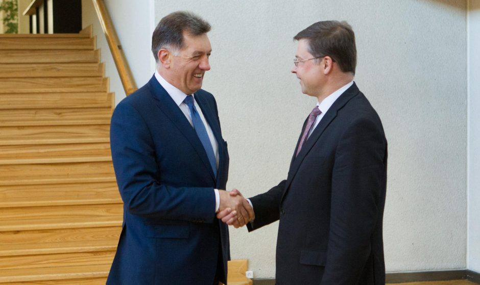 A. Butkevičius susitiko su eurokomisaru V. Dombrovskiu