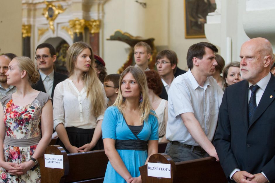 Akademiniai Vilniaus universiteto metai palydėti „Finis anni academici“ švente