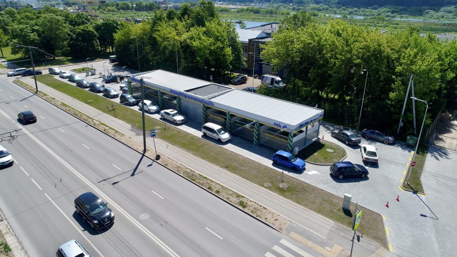 Kauniečius džiugina didžiausia „Plaunu pats“ plovykla 