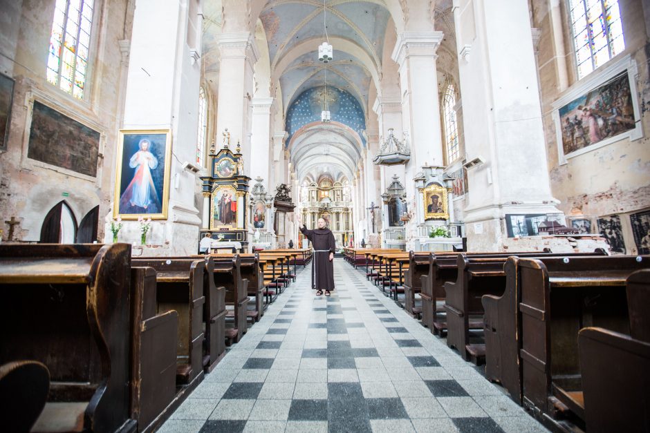 Šv. Jurgio Kankinio bažnyčioje – naujas vitražas