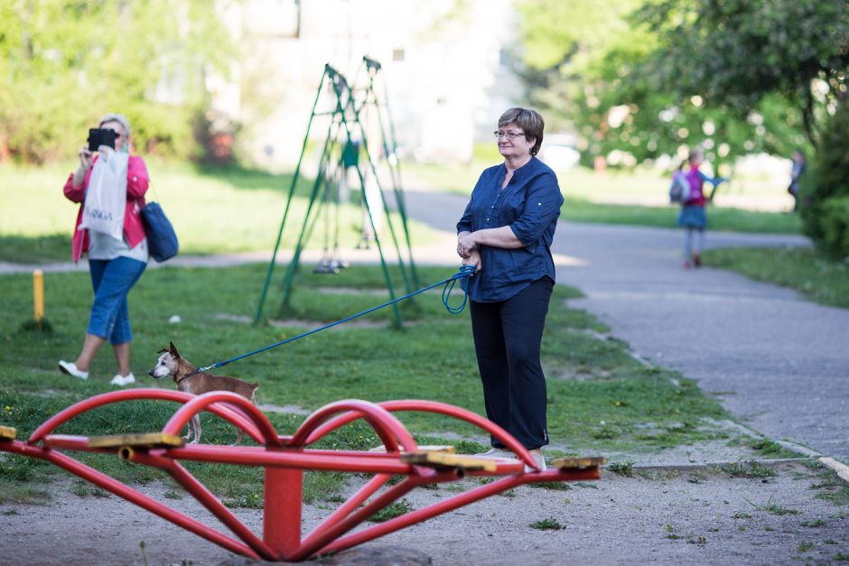 Eigulių gyventojus pažadino pučiamųjų orkestras