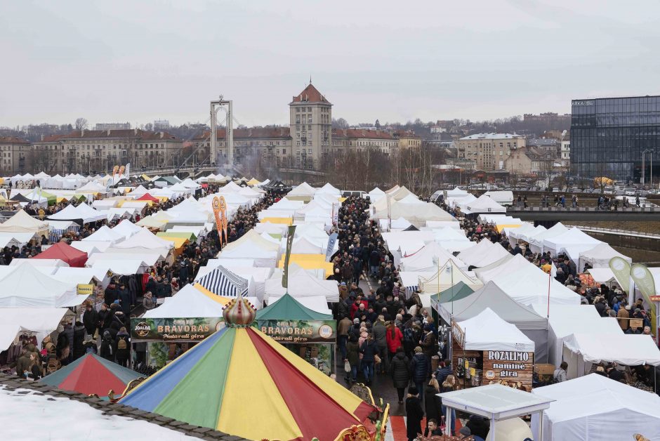 Žinomi kauniečiai Kazimiero mugėje ieško ir egzotikos, ir duonos kasdieninės 