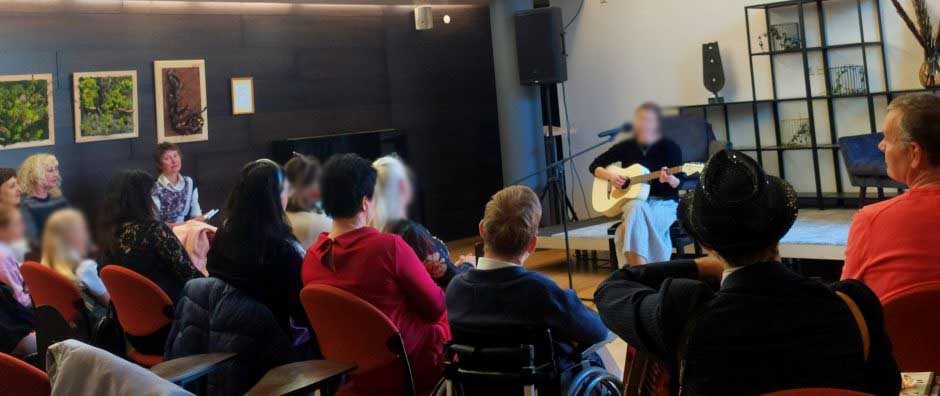 Poezijos pavasario talentai: jaunieji Klaipėdos poetai dalinosi savo kūryba