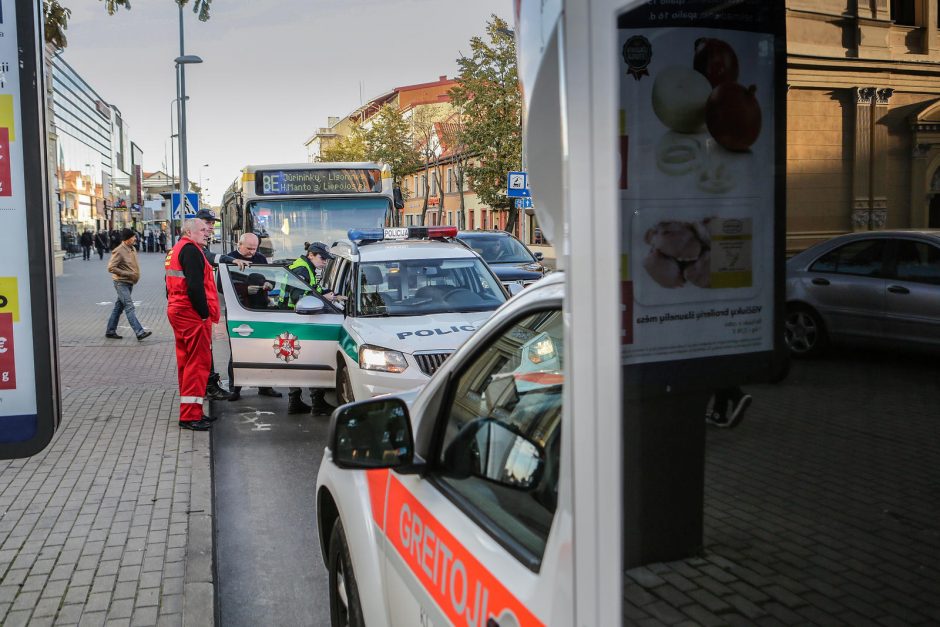 Uostamiesčio perėjoje vyrą kliudė autobusas