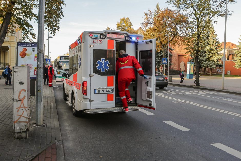 Uostamiesčio perėjoje vyrą kliudė autobusas