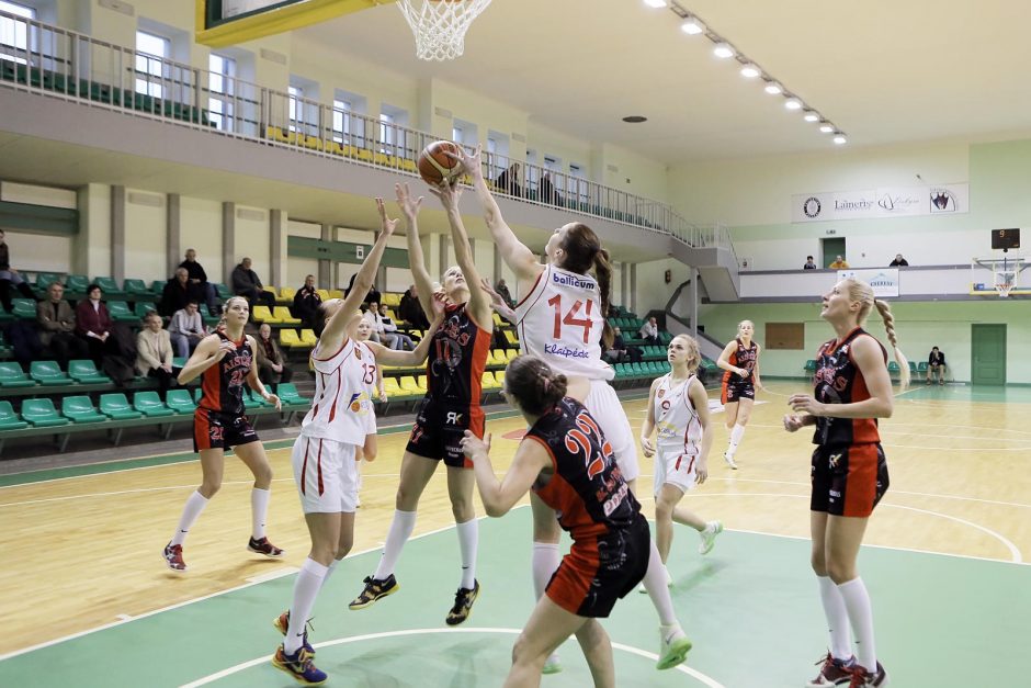 Klaipėdietės svečiuose sutriuškino Lietuvos moterų krepšinio lygos autsaiderę