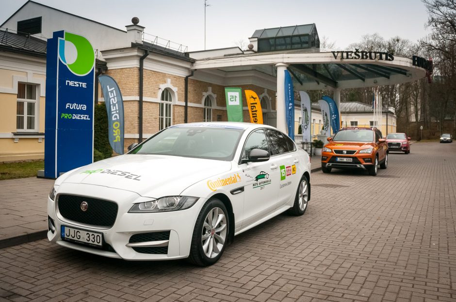 ,,Metų automobilis 2017“: prasidėjo konkurso bandymų stovykla