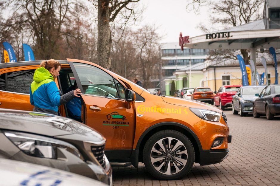 ,,Metų automobilis 2017“: prasidėjo konkurso bandymų stovykla