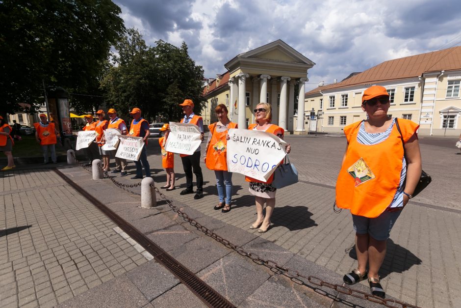 Profsąjunga prašė prezidentės vetuoti mokesčių reformą