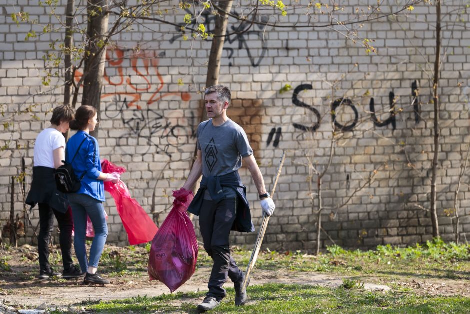 Akcija „Darom“: nustebino sostinės centre rastų batų galybė