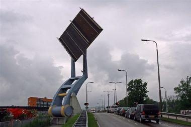 Pakeliamas svertinis tiltas Olandijoje