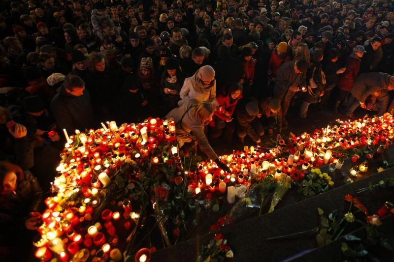 Čekijoje žmonės eina į gatves pareikšti pagarbos V.Havelui