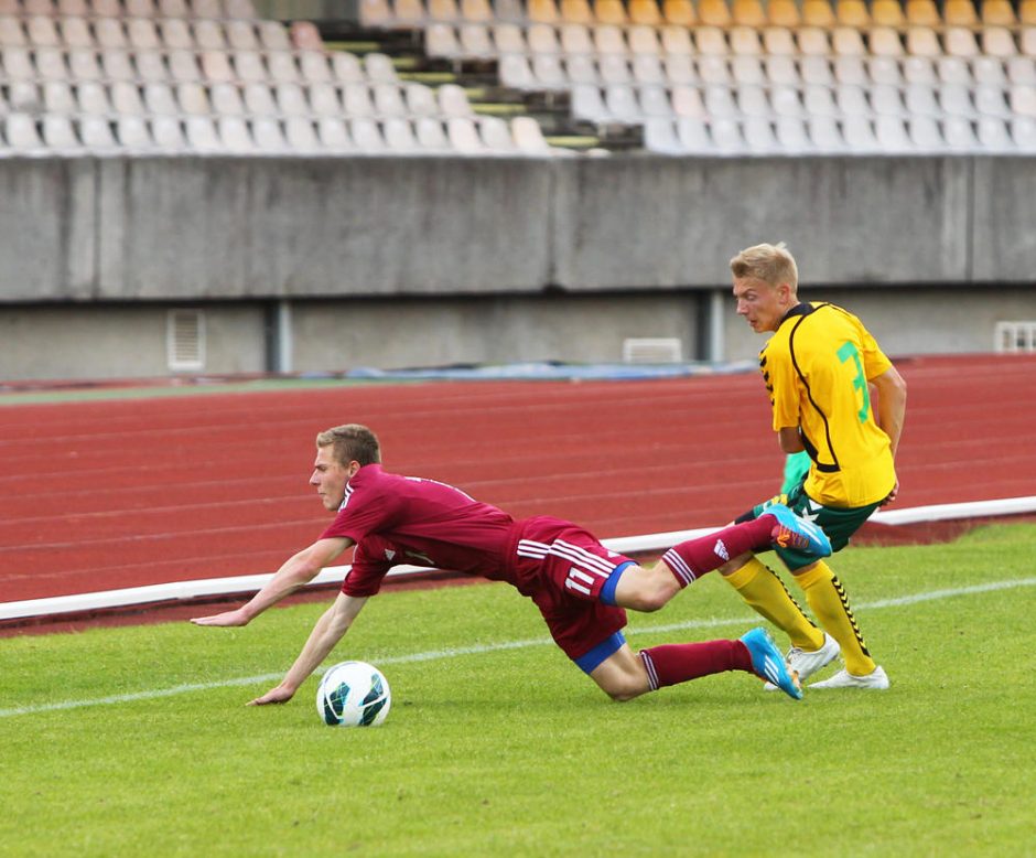Jaunių futbolo varžybos : Lietuva - Latvija 