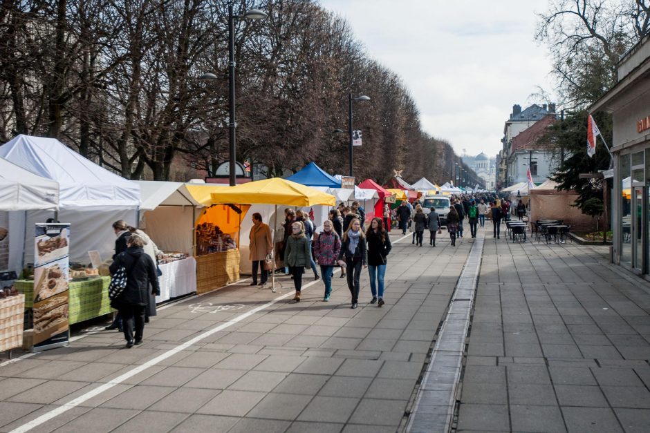 Mugė vilioja ir pirkėjus, ir ieškančiuosius pramogų