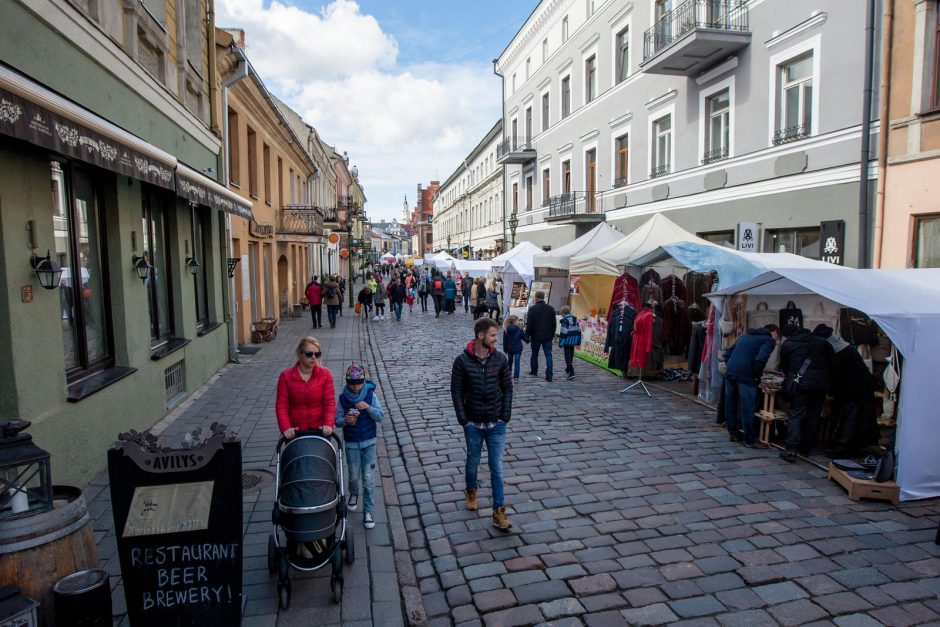 Mugė vilioja ir pirkėjus, ir ieškančiuosius pramogų