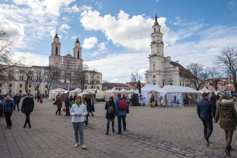 Mugė vilioja ir pirkėjus, ir ieškančiuosius pramogų