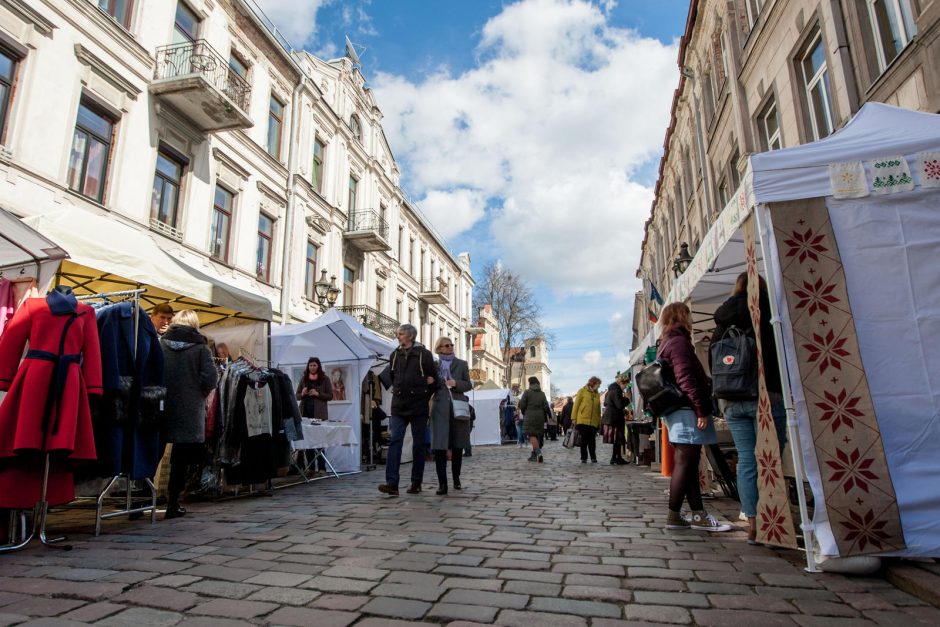 Mugė vilioja ir pirkėjus, ir ieškančiuosius pramogų