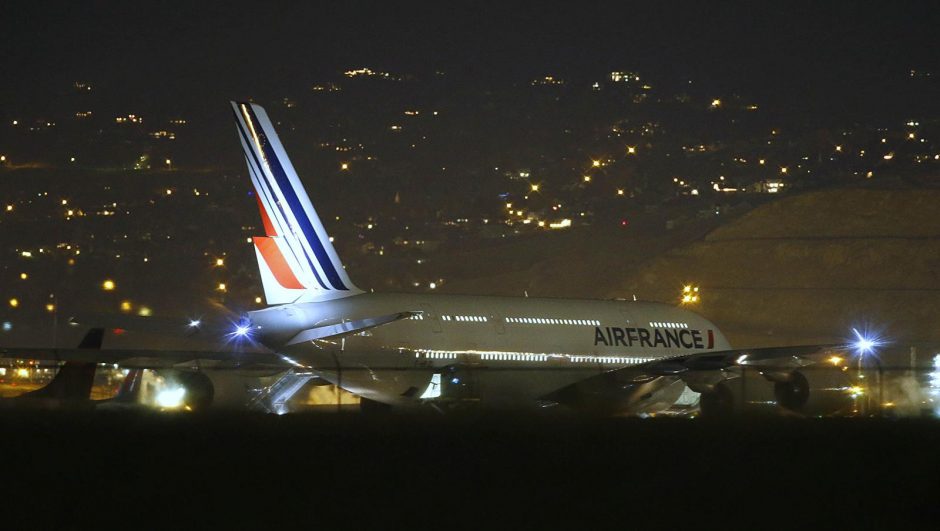 Dėl pavojaus buvo nutupdyti du „Air France“ lėktuvai