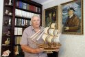 Hobis: tolimojo plaukiojimo kapitono A.Romaškino sukurti realiai egzistavusių burlaivių modeliai kaip tik šiuo metu eksponuojami parodoje