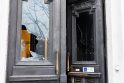 Vilniuje išdaužyti teismo durų stiklai