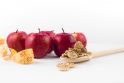 Nauda: obuoliai – sotus užkandis, kuris gali sumažinti potraukį persivalgyti ir suteikti energijos visai dienai.