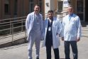 T. Ptašinskas (iš kairės), M. Chamsin bei A. Stankevičius atliko pirmąją chirurginę kojos aortos aneurizmos operaciją pacientui, sergančiam Marfano sindromu. 