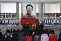 Žiniasklaida: Kim Jong Ilas gali būti balzamuotas