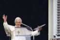 Kūčių vakarą parblokštas popiežius jaučiasi gerai (papildyta)