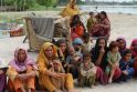 Pakistane į upę nukrito 30 vaikų vežantis sunkvežimis