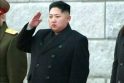Šiaurės Korėja savo naująjį lyderį pagerbė dideliu kariniu paradu
