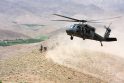 Afganistane sudužusio transporto lėktuvo nuolaužose rasti penki lavonai