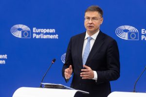 Eurokomisaras: esame pasirengę ginti ekonominius Europos interesus