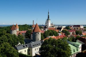 Estijos parlamente prisiekė nauja vyriausybė