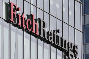 „Fitch“ sumažino Ukrainos ilgalaikį reitingą iki C