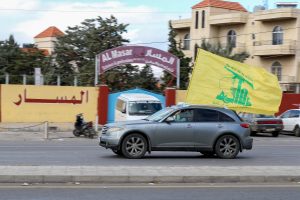 Namo grįžtantys Beiruto pietinių priemiesčių gyventojai kalba apie „Hezbollah“ pergalę