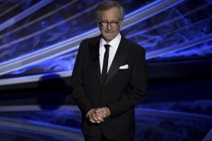 S. Spielbergas paaukos savo Būties premijos pinigus ne pelno organizacijoms