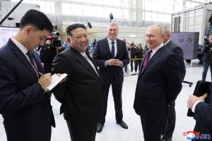 Šiaurės Korėjos lyderis baigia kelionę po Rusiją: nuoširdžiai padėkojo V. Putinui
