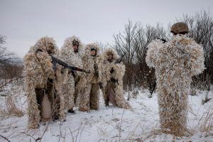 Ukrainos žvalgyba: rusų pajėgos rengia sabotažo grupes misijoms Ukrainos pietuose