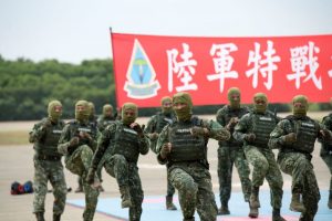 Perspėjimas iš karui besirengiančio Taivano: pats blogiausias scenarijus – pats realiausias