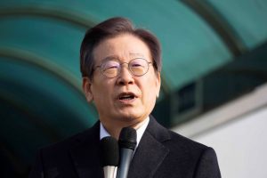 Policija: išpuoliu prieš P. Korėjos opozicijos lyderį siekta neleisti jam tapti prezidentu