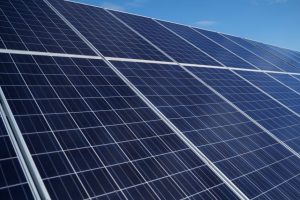 Gyventojai gali kreiptis dėl 12 mln. eurų paramos nuosavoms saulės elektrinėms
