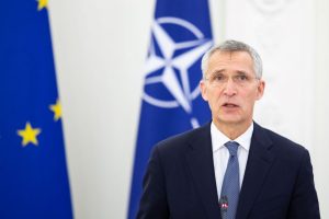 Lenkija su NATO vadovu aptars incidentą, per kurį Rusijos raketa įskriejo į jos teritoriją