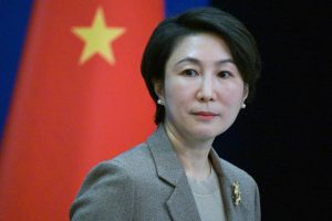 Kinija sako nepriimsianti kritikos ar spaudimo dėl ryšių su Rusija